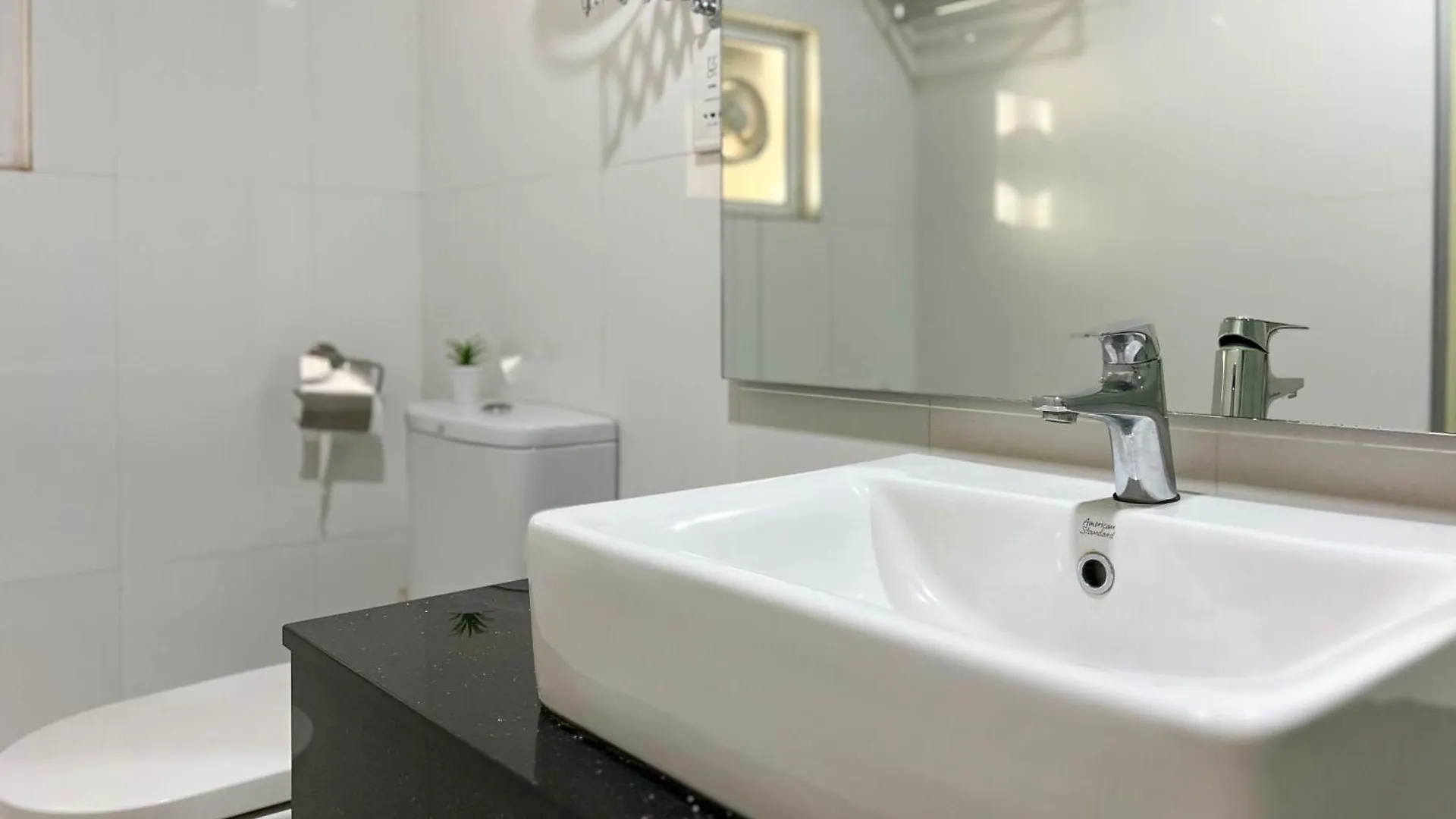 Maritime Suites Duplex In Karpal Singh With Netflix & Free Wifi George Town Apartment