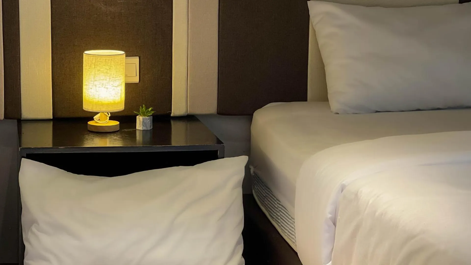 Maritime Suites Duplex In Karpal Singh With Netflix & Free Wifi George Town